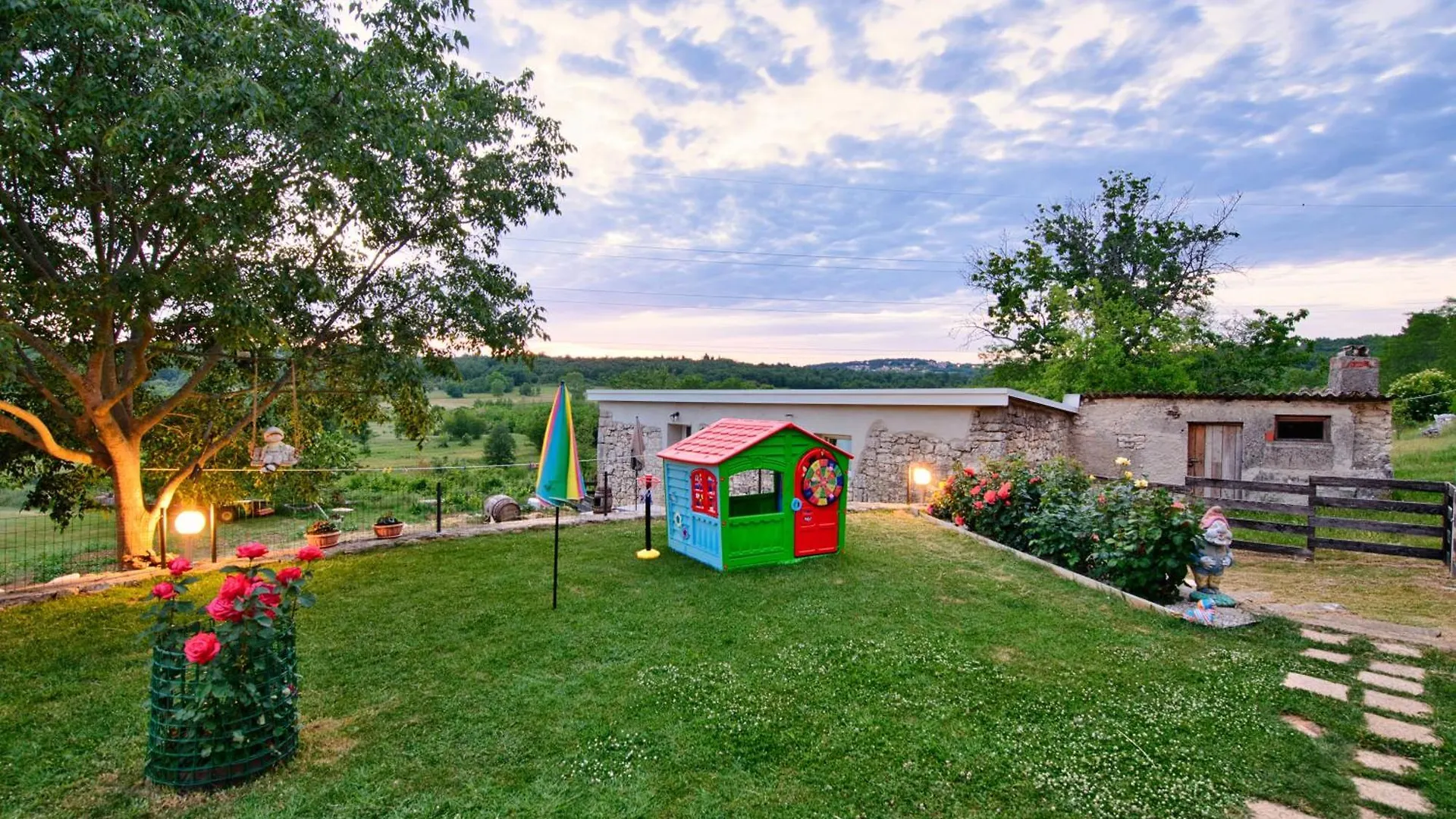 別荘 Villa Ana-Marija With Pool & Panoramic Nature Views Nedeščina