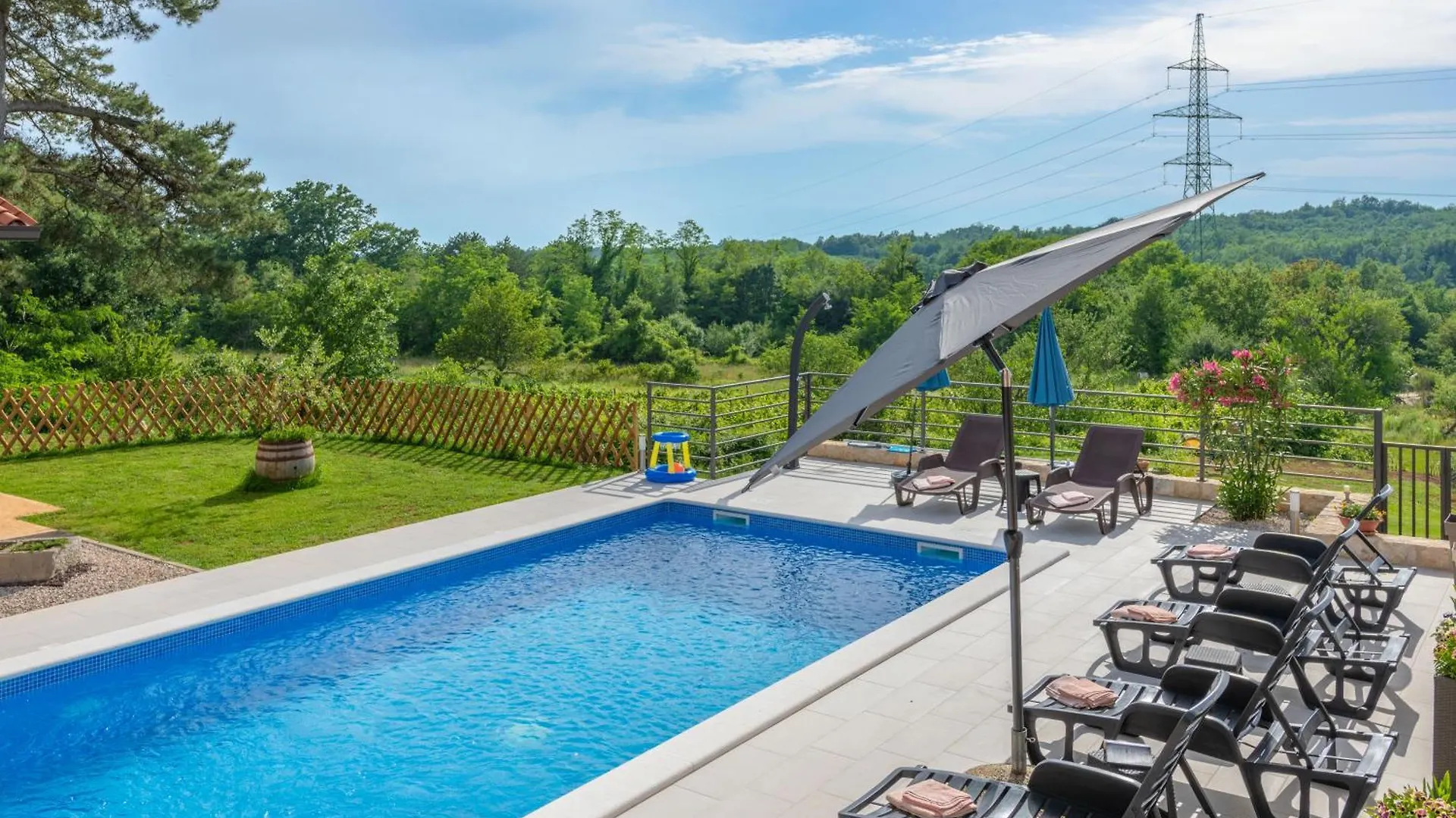 Villa Ana-Marija With Pool & Panoramic Nature Views Nedeščina 別荘